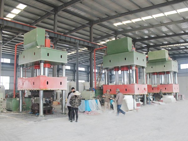 Manufacturing equipment